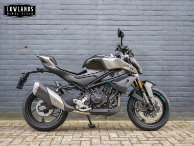 Cfmoto 450 NK Nebula Black
