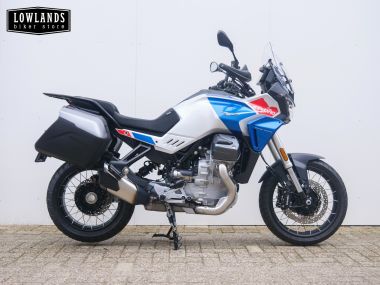 Moto Guzzi Stelvio 1000 Duecento Tributo