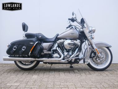 Harley-Davidson FLHRC Road King Classic